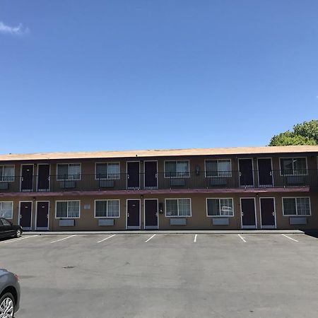 Economy Inn Modesto Zewnętrze zdjęcie