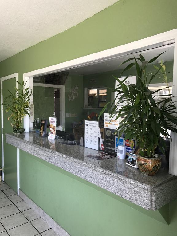 Economy Inn Modesto Zewnętrze zdjęcie