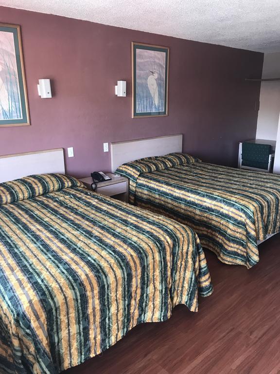 Economy Inn Modesto Zewnętrze zdjęcie